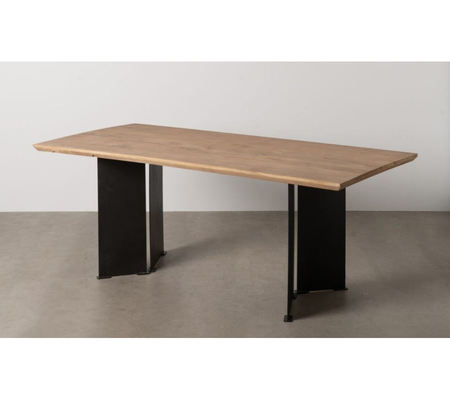 Dining table Linea